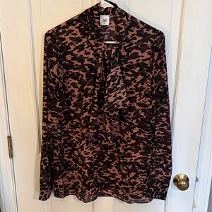 Cabi medium camouflage Patterned Blouse excellent